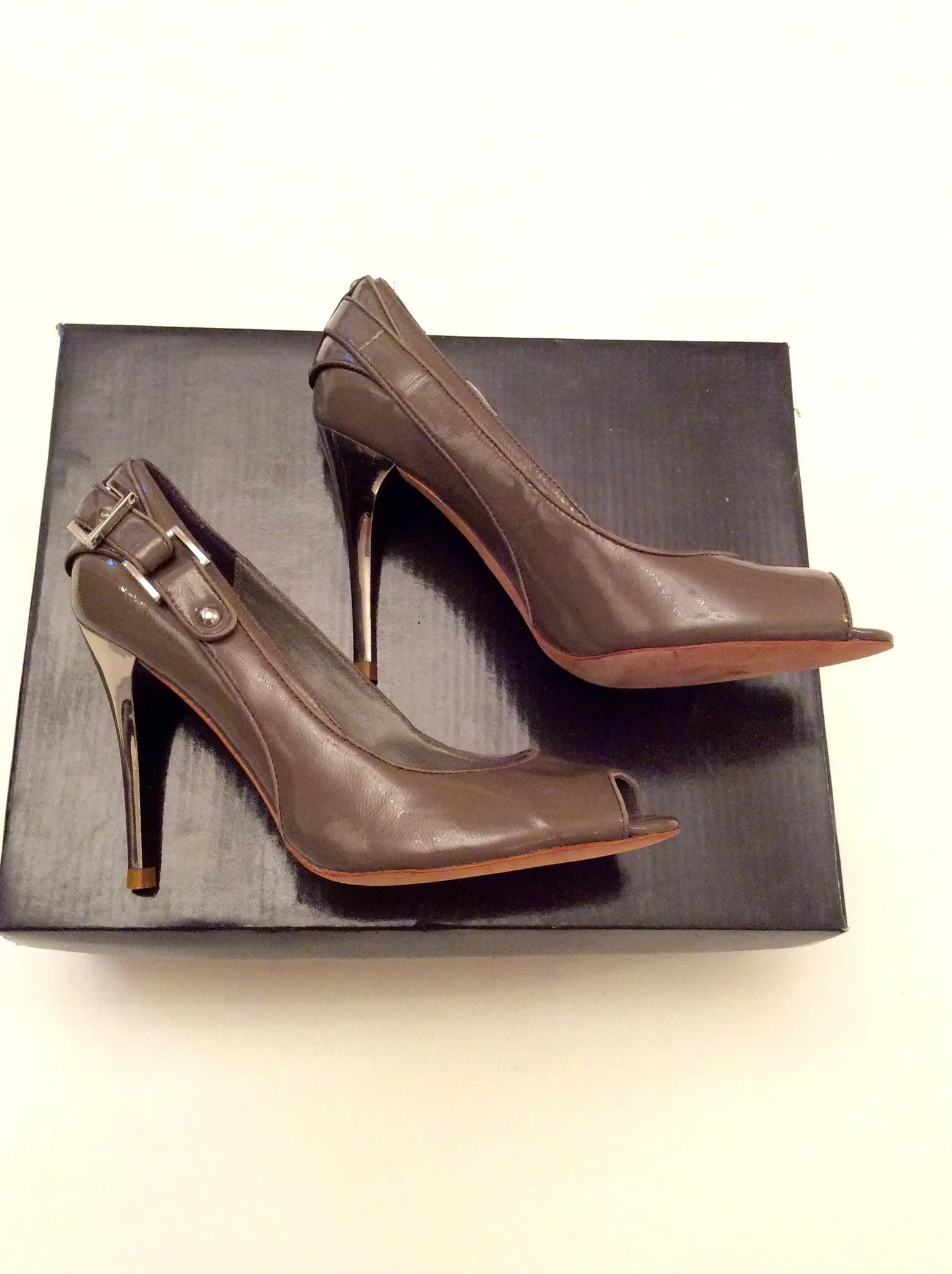 Brand New Karen Millen Taupe Peeptoe Leather Heels Size 4/37