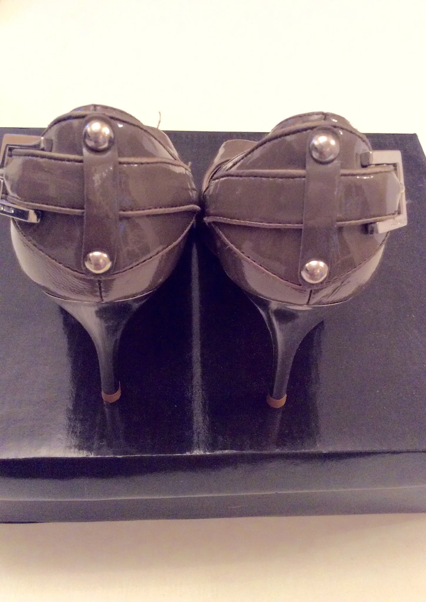 Brand New Karen Millen Taupe Peeptoe Leather Heels Size 4/37