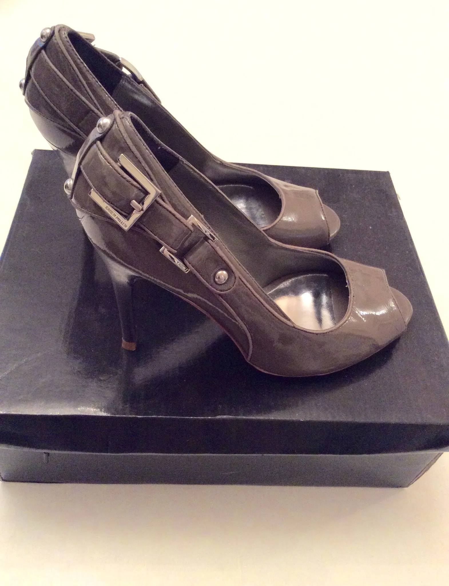 Brand New Karen Millen Taupe Peeptoe Leather Heels Size 4/37