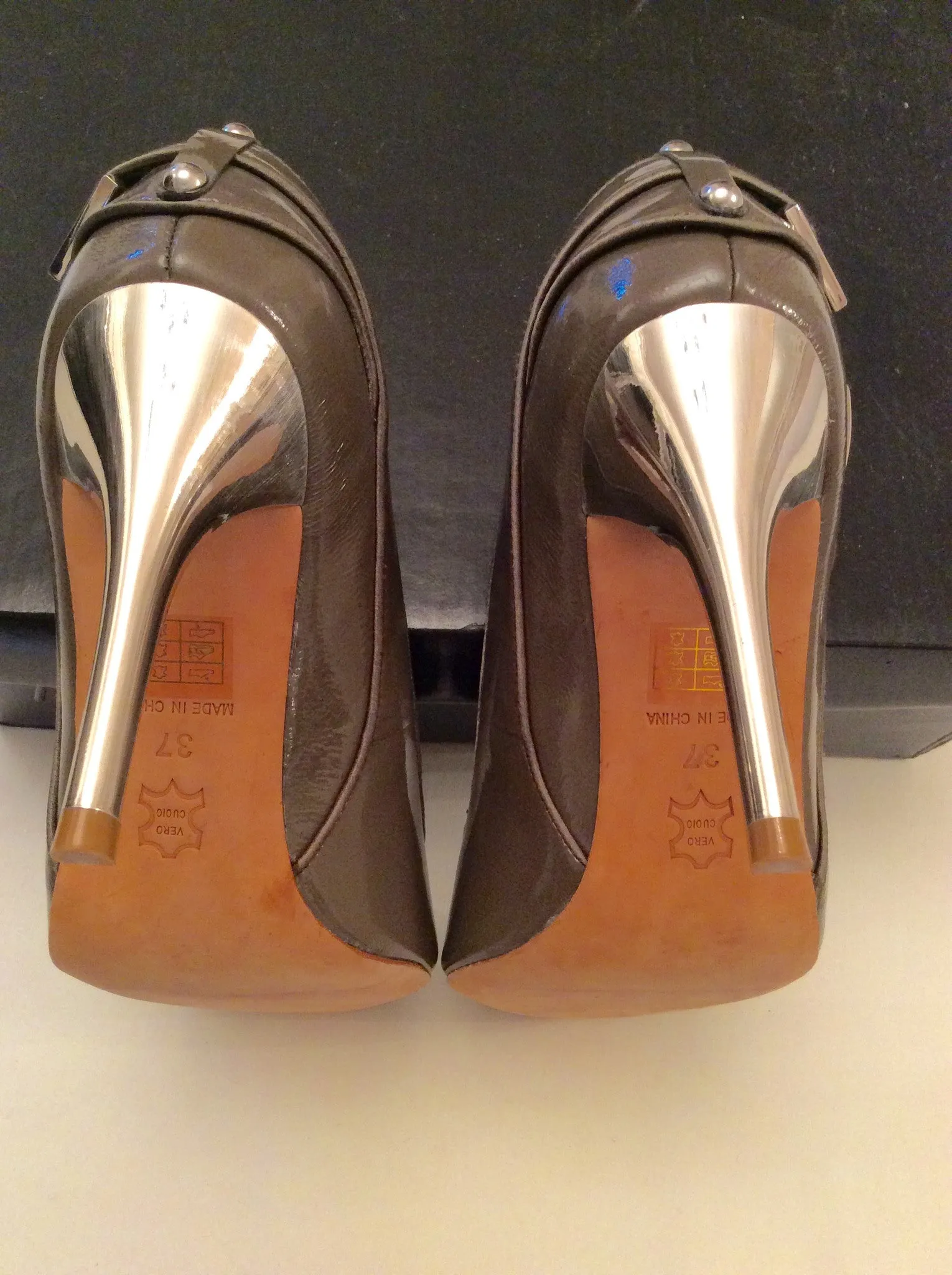 Brand New Karen Millen Taupe Peeptoe Leather Heels Size 4/37