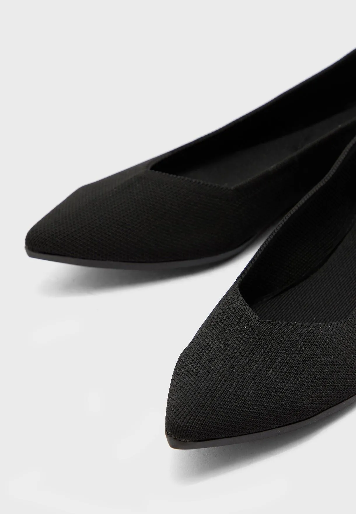 Steve Madden Rosy Pointy Toe Slip-On Flats Black Fitted Flats