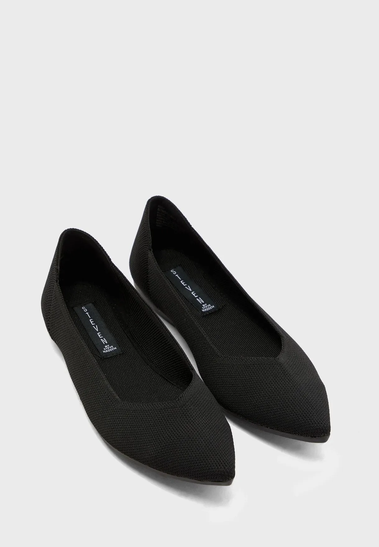 Steve Madden Rosy Pointy Toe Slip-On Flats Black Fitted Flats