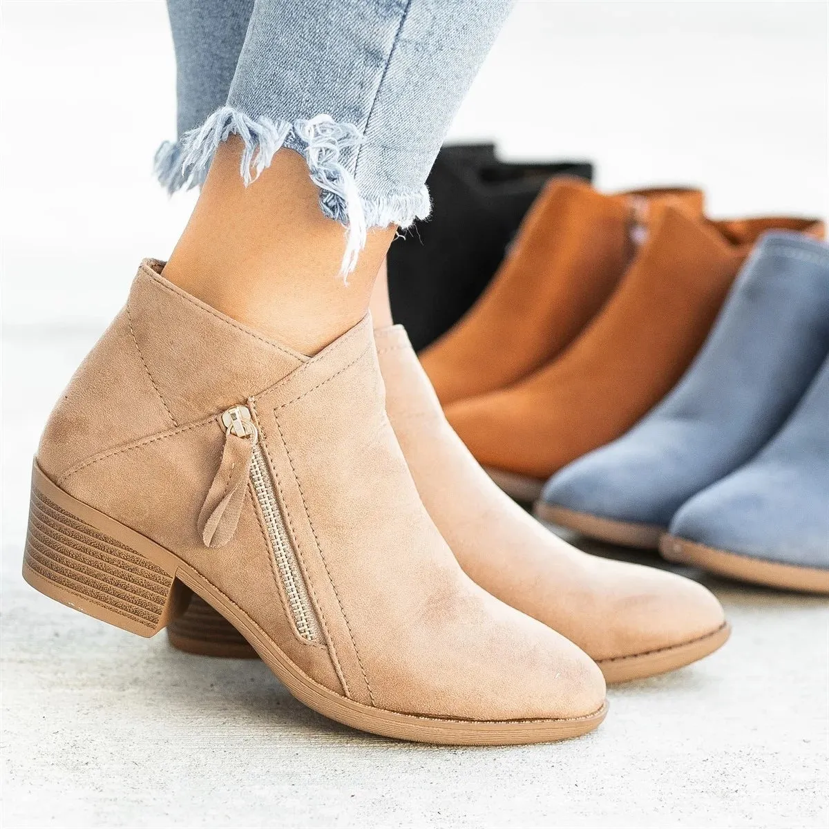 Women’s Low Heel Pointed Toe Ankle Boots