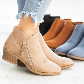 Women’s Low Heel Pointed Toe Ankle Boots