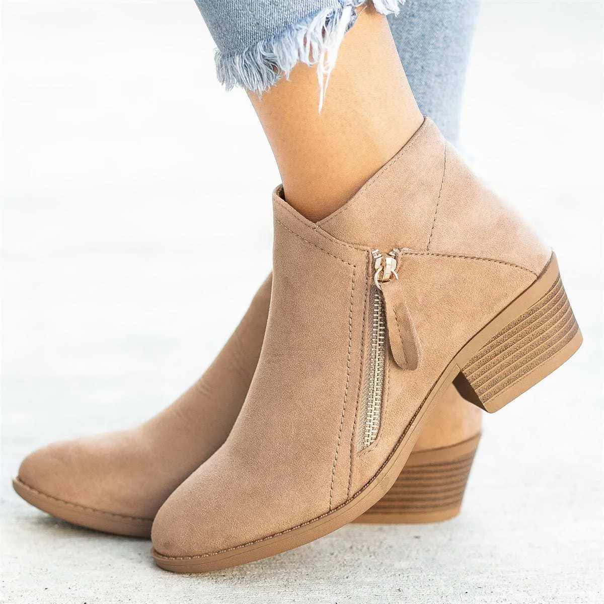 Women’s Low Heel Pointed Toe Ankle Boots